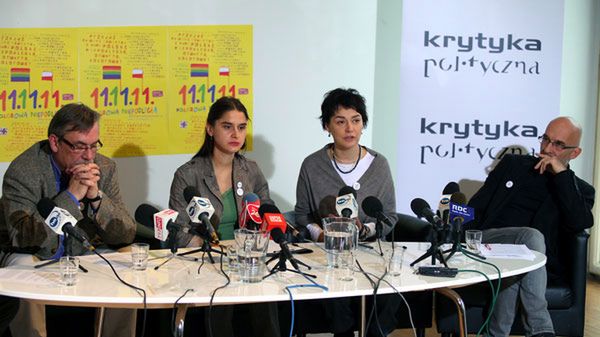 Jacek Żakowski, Agnieszka Wiśniewska, Kazimiera Szczuka i Piotr Pacewicz, organizatorzy marszu "Kolorowa niepodległa"