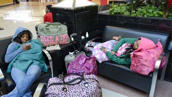 Wszystkie lotniska zamknięto przed nadejściem huraganu Sandy