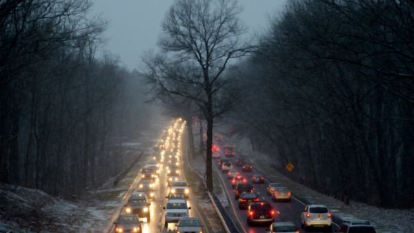 Śnieżyce sparaliżowały w części stanów drogi