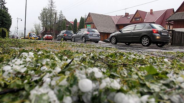 Grad, który spadł w Bukowinie Tatrzańskiej