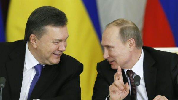 Wiktor Janukowycz (z lewej) i Władimir Putin (z prawej)