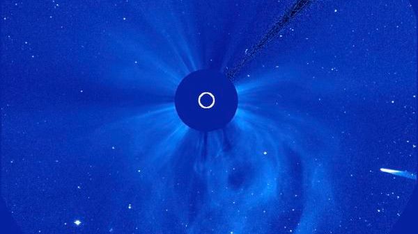 "Kometa stulecia" rozpadła się podczas przejścia przez koronę Słońca