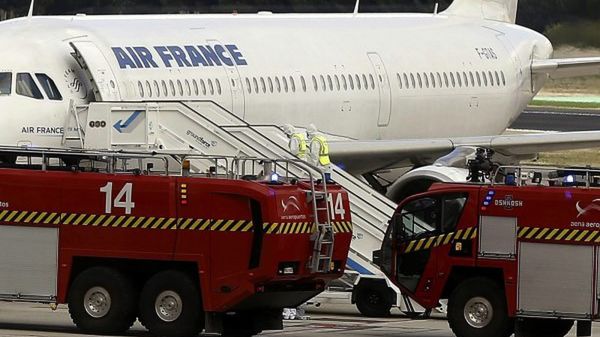 Jedna z zarażonych osób przyleciała samolotem linii Air France
