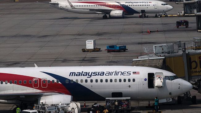 Samoloty linii Malaysia Airlines na lotnisku w Kuala Lumpur