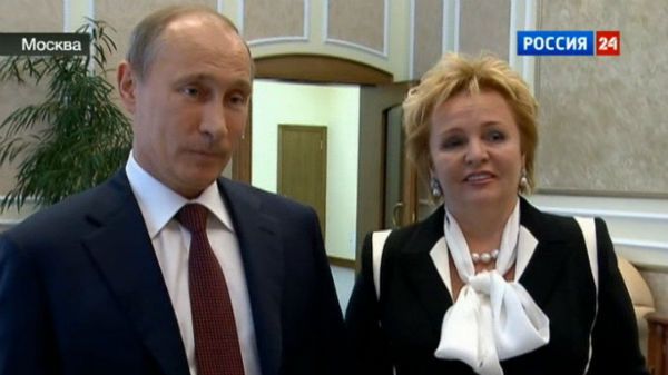 Władimir Putin z żoną Ludmiłą. Zdjęcie zostało zrobione w Moskwie 6 czerwca 2013 roku