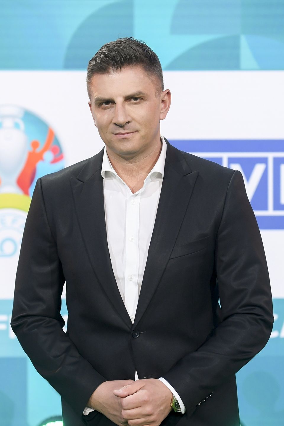 TVP komentuje nową reklamę z udziałem Mateusza Borka. Zachęca do zakupu wódki 
