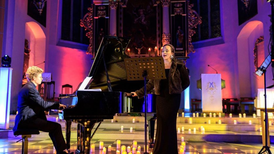 Wieczory z muzyką Chopina w Legnickim Polu i Chojnowie (Joanna Zieziula)