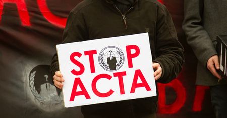 Unia Europejska poucza Chińczyków, że mają przyjąć ACTA