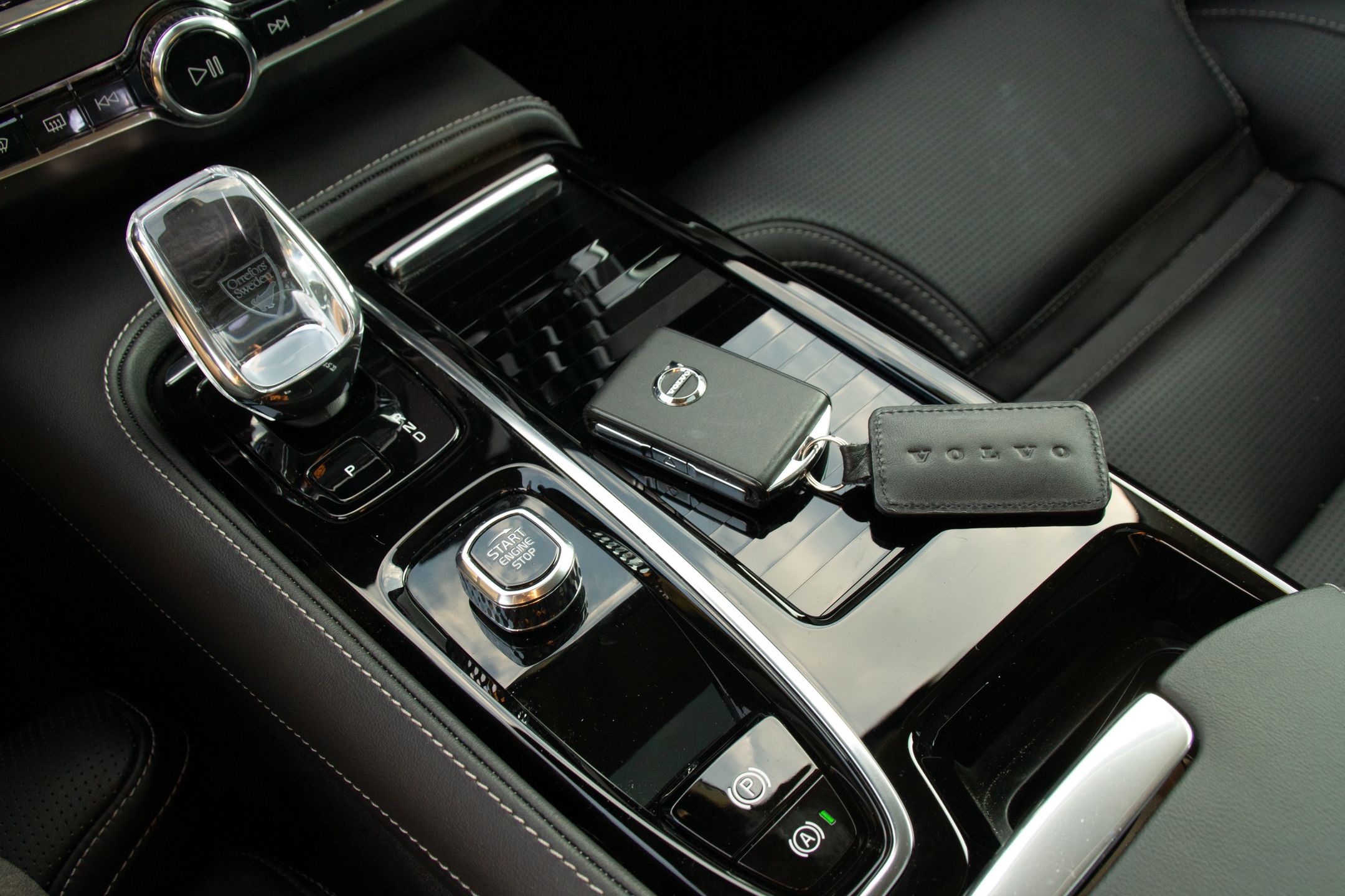 Volvo S90 T8