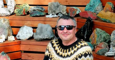 Polski pisarz dopuścił się kradzieży na Islandii. Przyznał się do winy i wydał oświadczenie