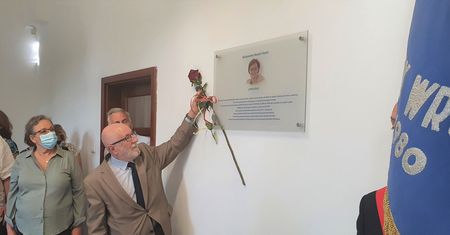 Wrocław. MPK uhonorowało Aleksandrę Natalii-Świat. Sala konferencyjna zyskała jej imię