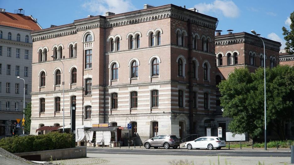 Ten budynek to prawdziwa architektoniczna perła Łodzi.