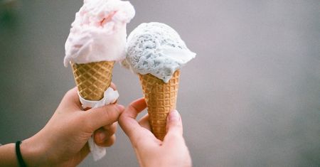 Upały nie dają wytchnienia? Sprawdź najlepsze maszynki do lodów