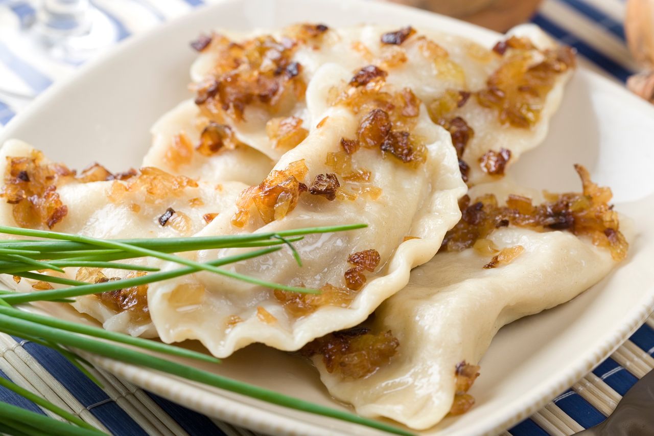 Gdy na stole stawiam te pierogi, znikają szybciej niż jakiekolwiek inne. Mistrzostwo smaku