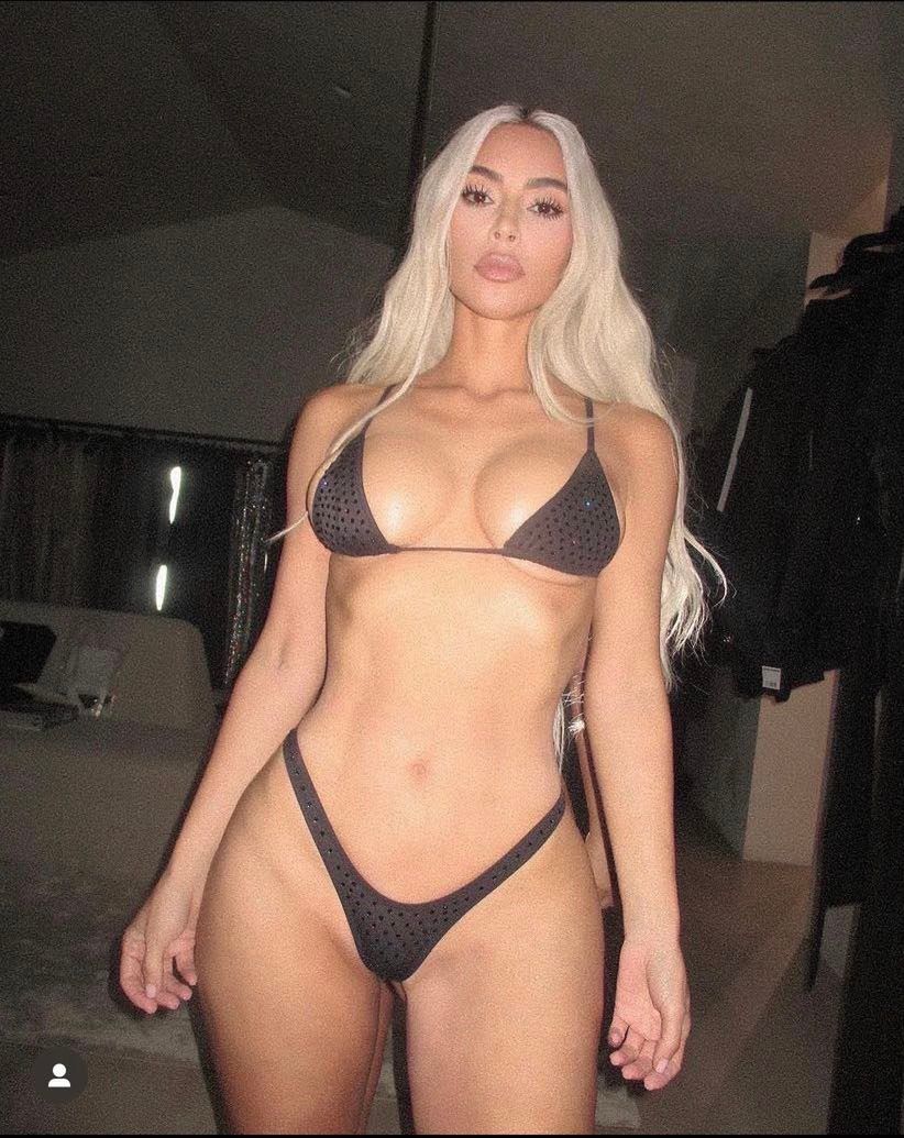Przedsiębiorcza Kim Kardashian wdzięczy się w mikroskopijnej bieliźnie za ponad 500 złotych reklamuje nowości swojej marki odzieżowej