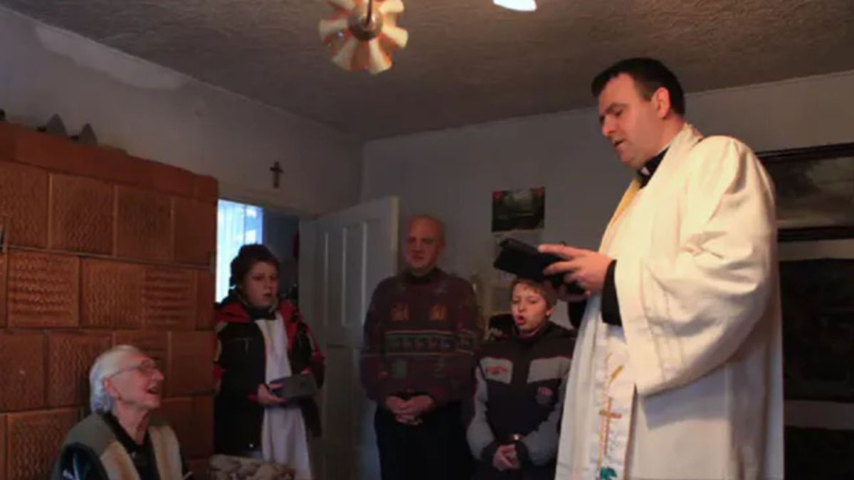 To koniec kopert dla księży. Tutaj obowiązują nowe zasady kolędy