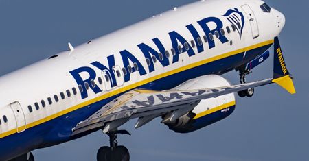 Pomyłka na pokładzie Ryanaira. Sześciolatek płakał przez cały lot