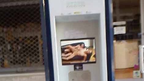 Porno w publicznym terminalu - takie numery tylko w Hiszpanii? 1