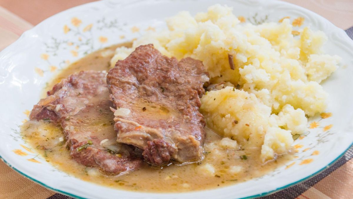 Zbilansowana dieta powinna dostarczać wszystkie kluczowe składniki odżywcze w ciągu dnia.