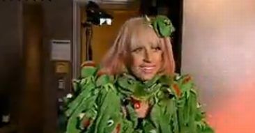 Lady GaGa przebrana za... Kermita!
