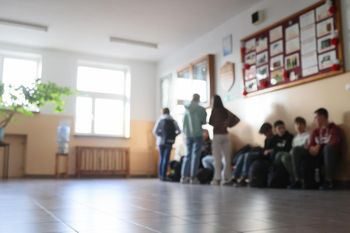 Polacy wskazali problemy polskich szkół. MEN ma o czym myśleć