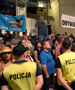 Obywatele RP przesadzili organizując kontrmanifestację w czasie miesięcznicy smoleńskiej? Czytelnicy WP zabrali głos w sprawie