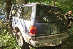 Utknął na trzy dni w rozbitym aucie z martwą kobietą na miejscu pasażera