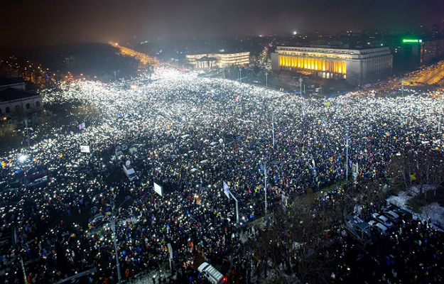 Demonstranci pokonali polityków w Rumunii. Korupcja nadal nielegalna.