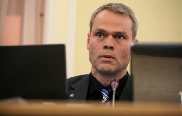 Glenn Jorgensen wzywa Macieja Laska do publicznej debaty o Smoleńsku. Stawia 10 tys. zł