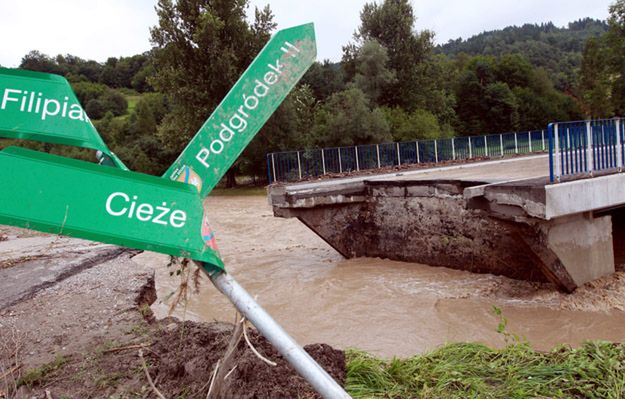 Polska lepiej przestrzega unijne prawo, ale nadal jesteśmy w ogonie