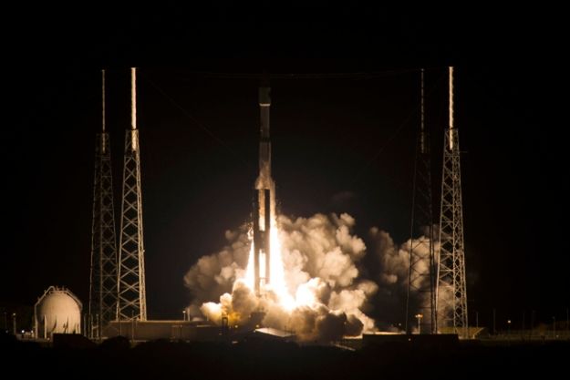 Start rakiety z satelitami NASA, które będą badać pola magnetyczne