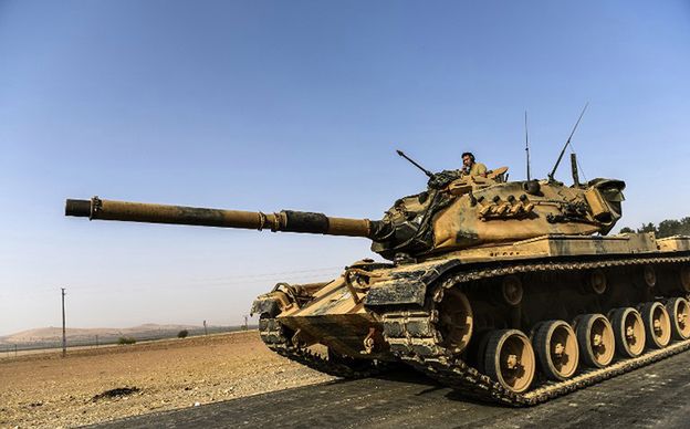 Turcja rozpoczęła operację zbrojną przeciwko Państwu Islamskiemu w Syrii