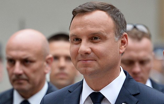 Sondaż CBOS: oceny prezydenta Andrzeja Dudy niemal bez zmian, parlament słabiej