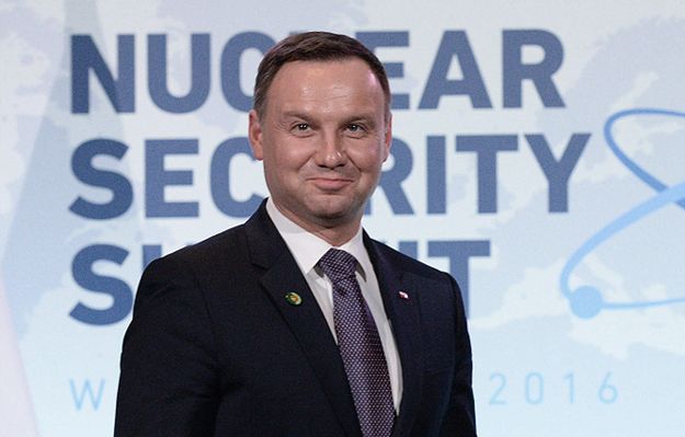 Incydent prezydenckiej limuzyny na A4. Andrzej Duda nie miał zapiętych pasów?