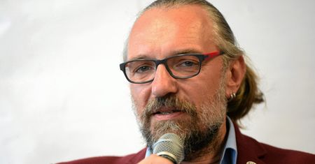 Burza wokół faktur KOD. Kijowski: czuję się człowiekiem honoru, nie zamierzam podawać się do dymisji