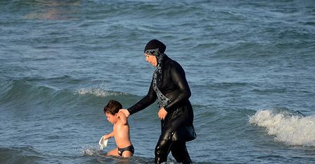 UNHCHR: zakazy noszenia burkini we Francji "stygmatyzują" muzułmanów