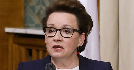 Anna Zalewska: gimnazja właściwie wygasiły się same