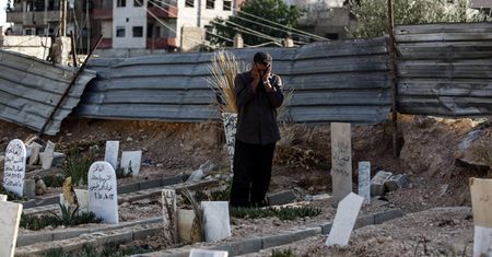 Homs. Snajperzy ostrzelali konwój humanitarny. Kto stoi za atakiem?