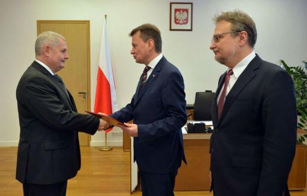 Nowy szef SG Marek Łapiński odebrał nominację od ministra Mariusza Błaszczaka
