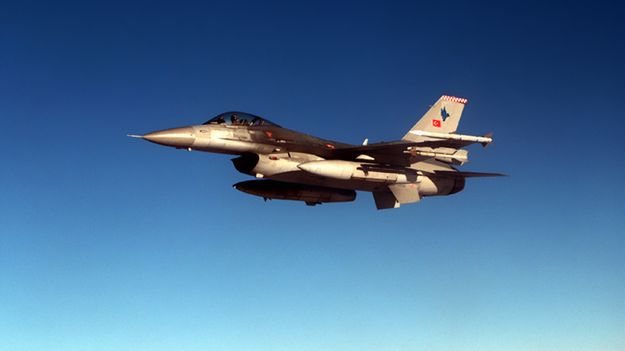 Ostrzałów dokonały samoloty F-16 z bazy z Diyarbakir