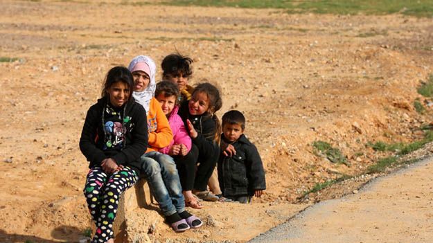 Syryjskie dzieci w obozie w Jordanii - nieletni są narażeni na przemoc, także seksualną
