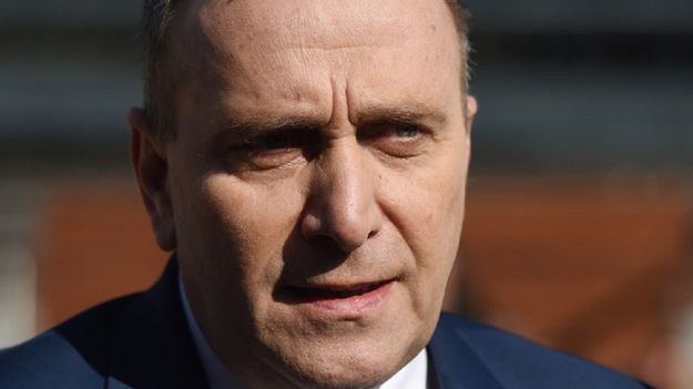 Lider PO Grzegorz Schetyna podczas konferencji prasowej w Brukseli