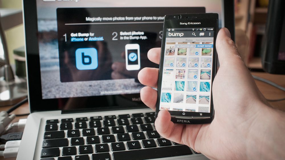 Uderz smartfonem w komputer, a zdjęcia się prześlą 1