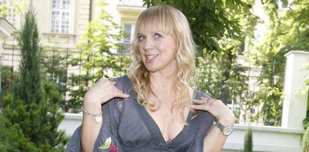 Rogalska opala się topless