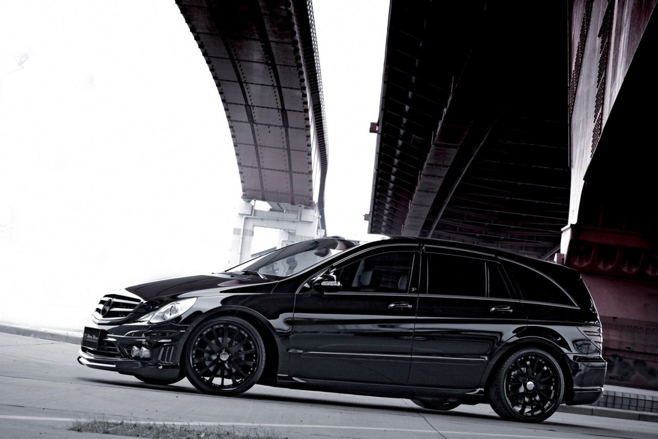 Mercedes klasy R Black Bison Edition od Wald International