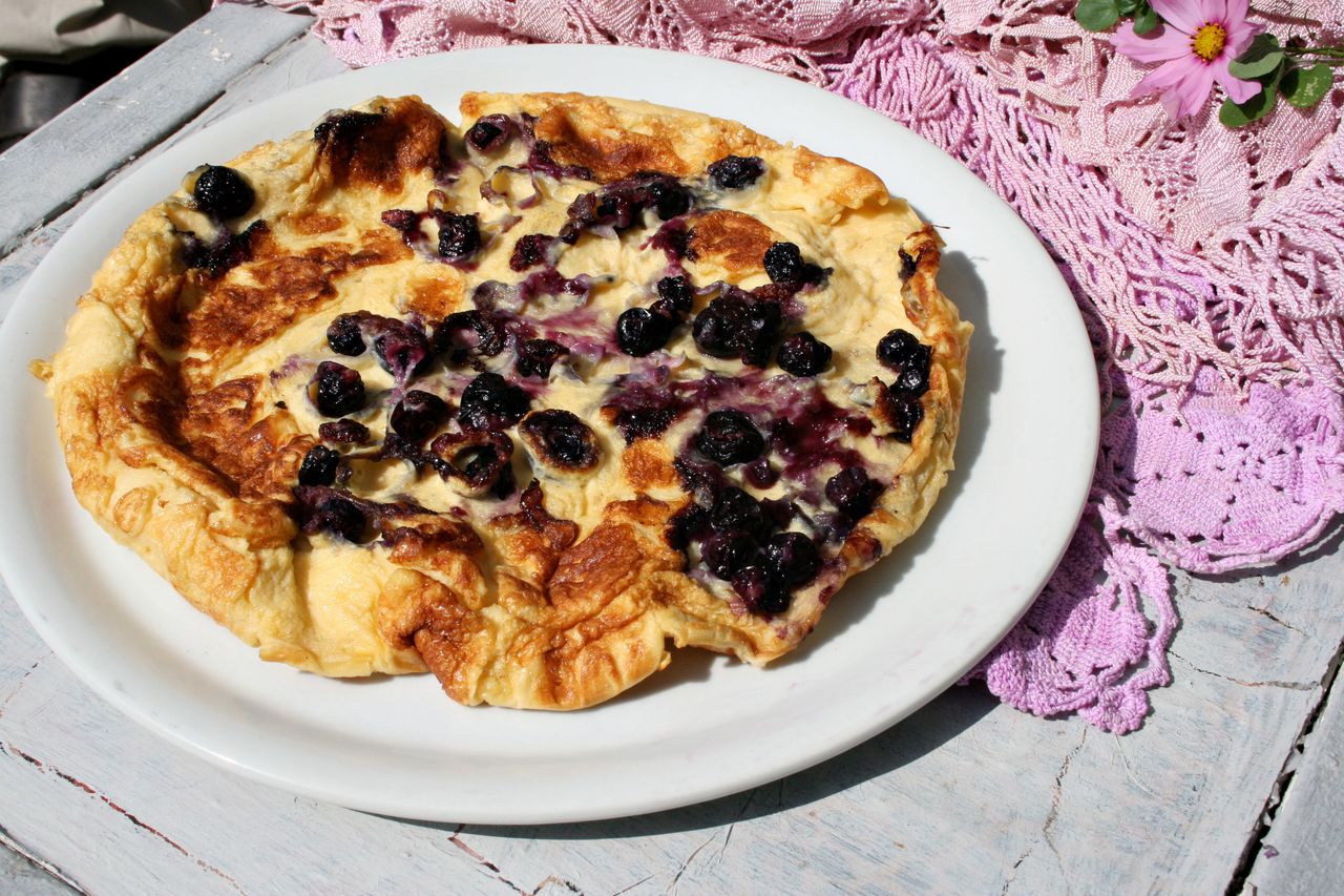 Puszysty, miękki i rozpływający się w ustach. Aż trudno uwierzyć, że to omlet