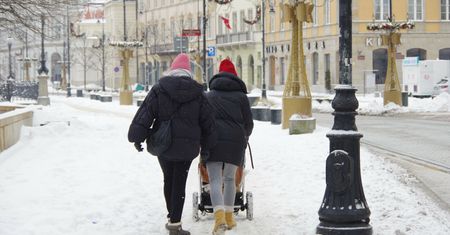 Bryły lodu spadły na dziecko w wózku. Jest akt oskarżenia