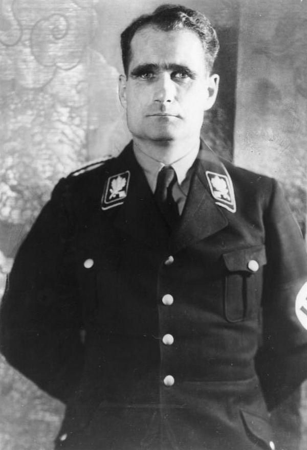 Tak naprawdę do dzisiaj nie wiemy o czym Battaglia rozmawiał z Hessem