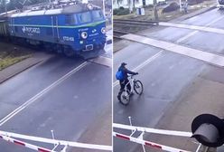 "Pokaz głupoty" na przejeździe. Rowerzyści nagrani