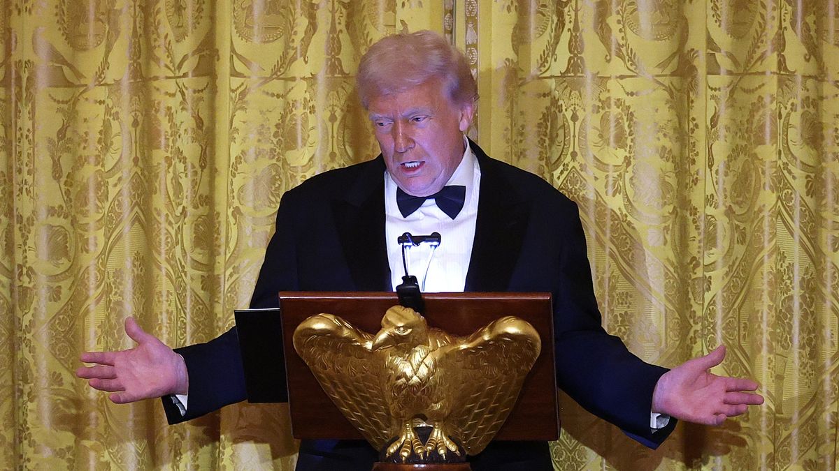 Trump znów atakuje szefa banku centralnego. "Chętnie bym go wykopał"